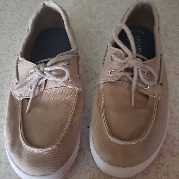 Shoes - Picture 3 of 5